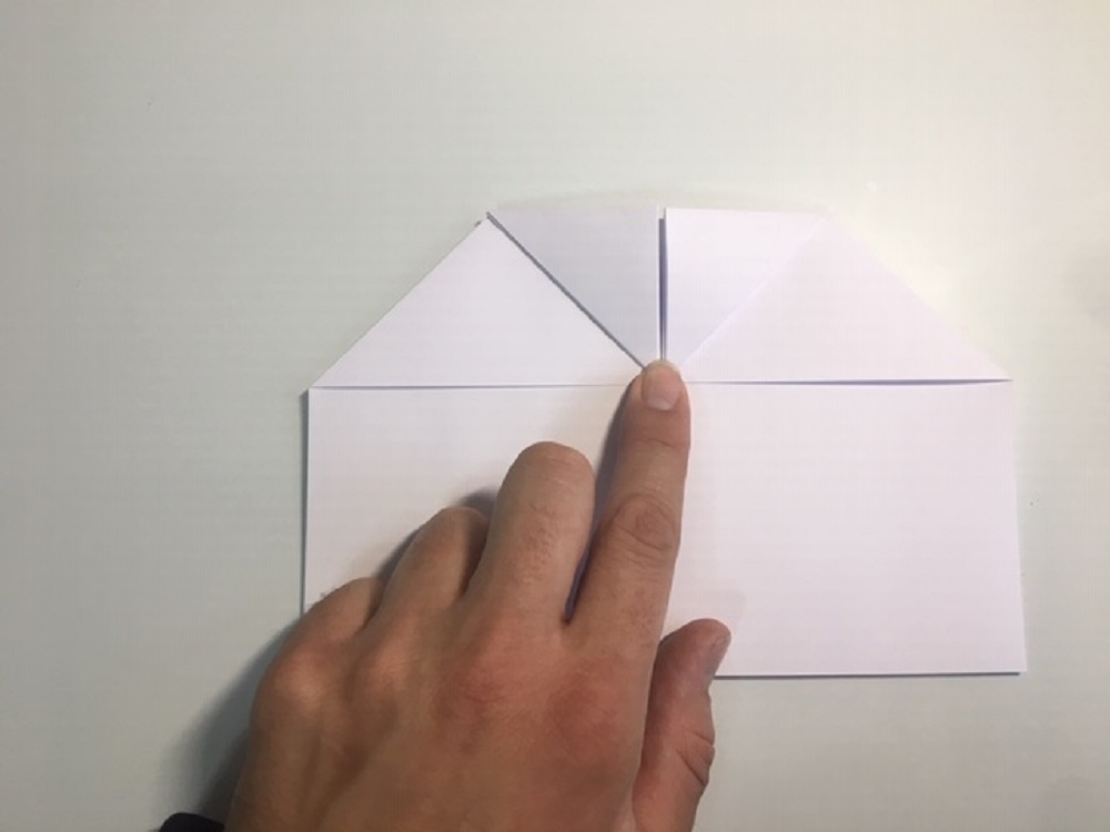 elaborar un avión de papel paso a paso facil