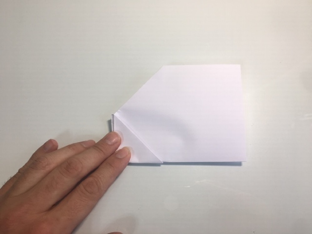 confeccionar un avión de papel que vuele mucho