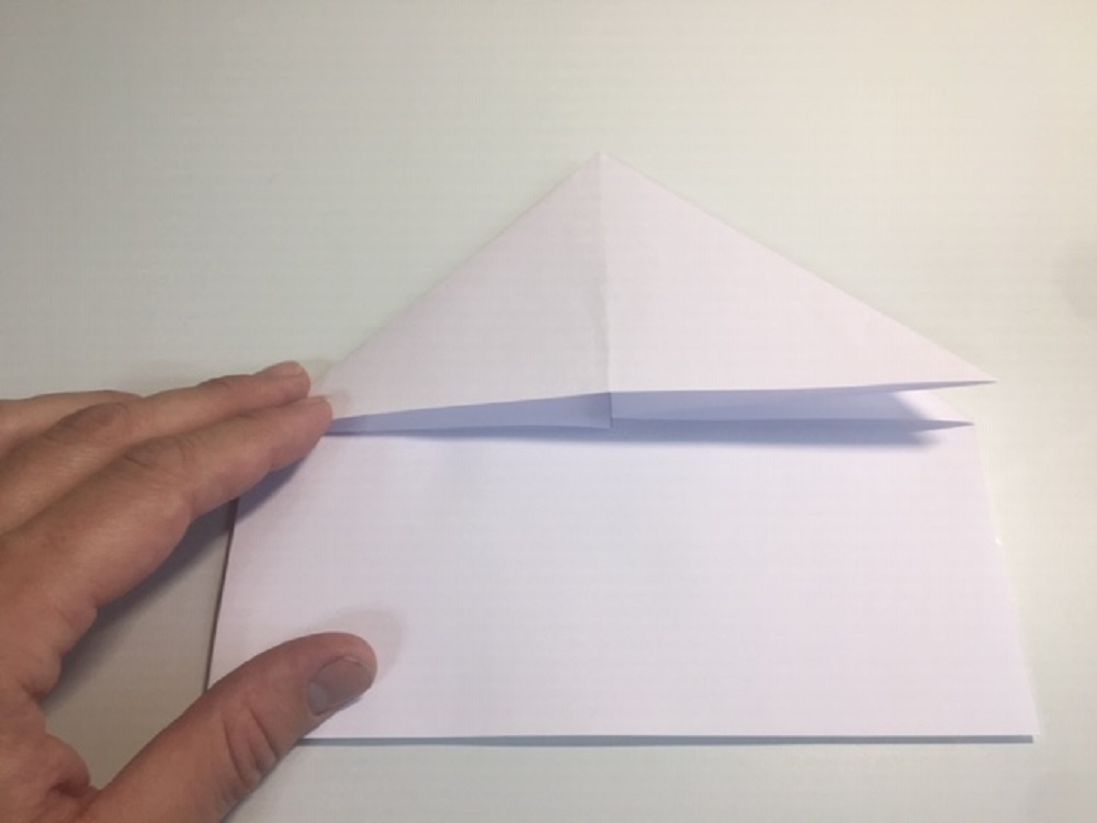 hacer avión de papel paso a paso